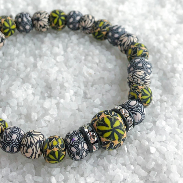 To make alliances and plan a successful route.